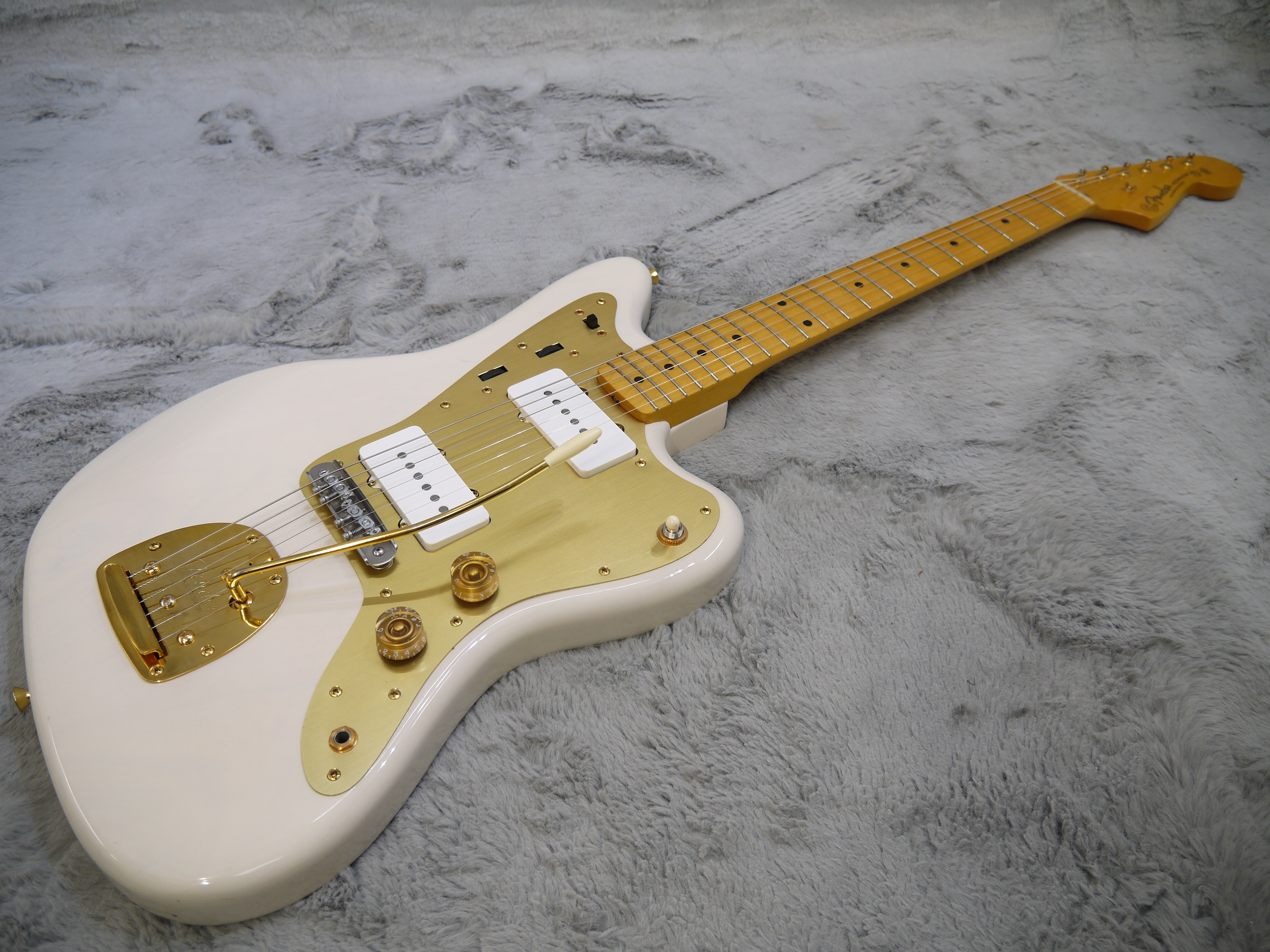 神奈川県川崎市のお客様よりFender Japan JAZZMASTER JM66G USB/M MOD 